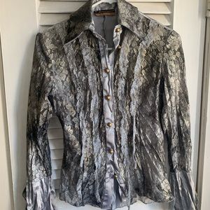 Rinascimento linea cose cosi button down top. Gorgeous piece of clothing.